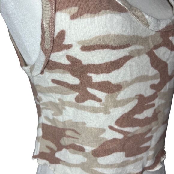 NWT Colsie camo crop tank size medium - Picture 3 of 6